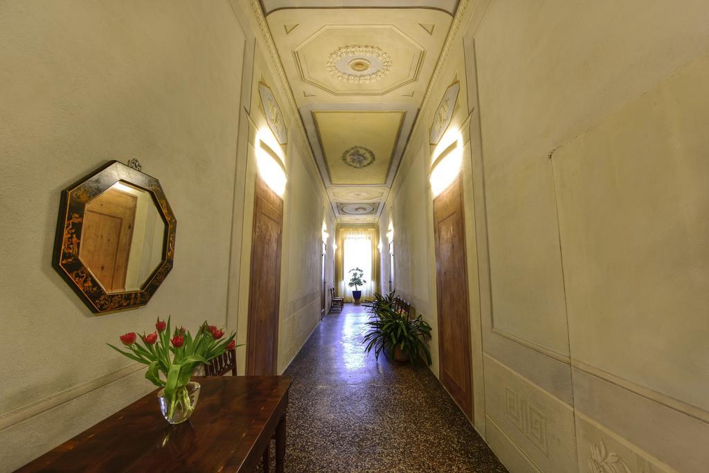 Torre Dei Lari Residenza D'Epoca Bed & Breakfast Firenze Eksteriør bilde